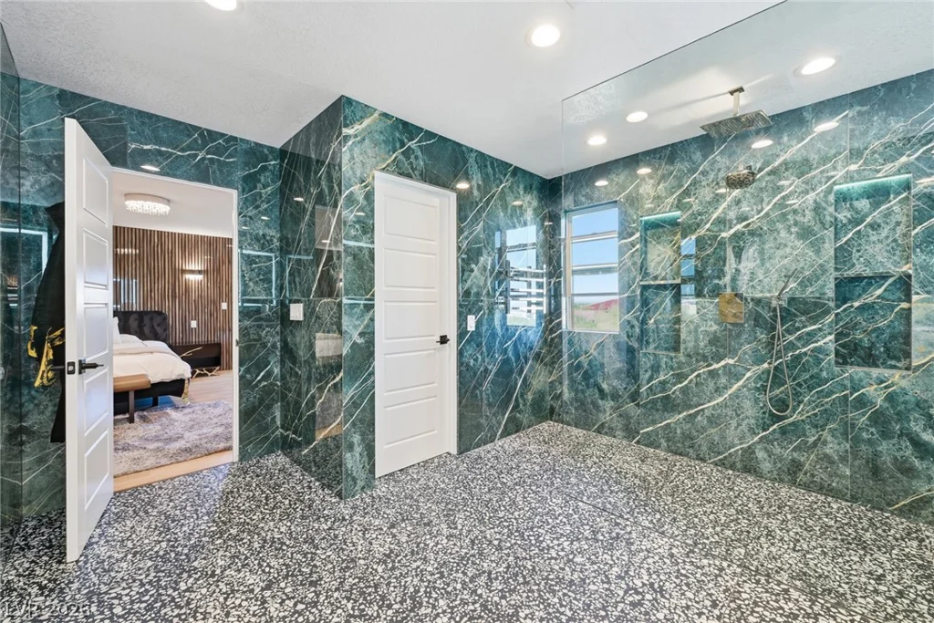 10470 Dove Meadow, Las Vegas, NV 89135