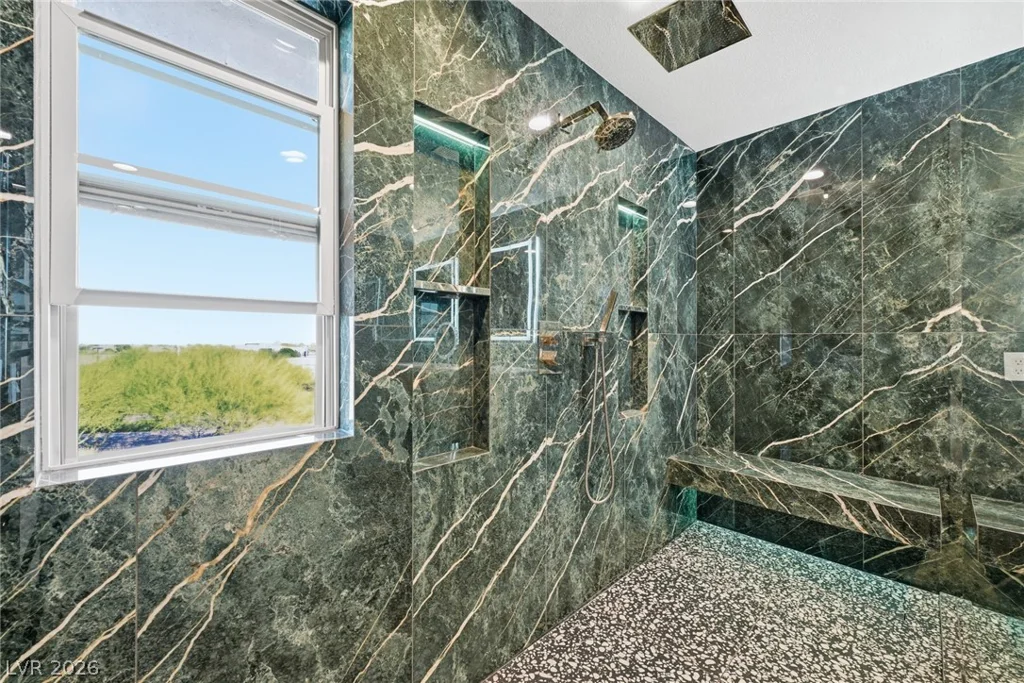 10470 Dove Meadow, Las Vegas, NV 89135