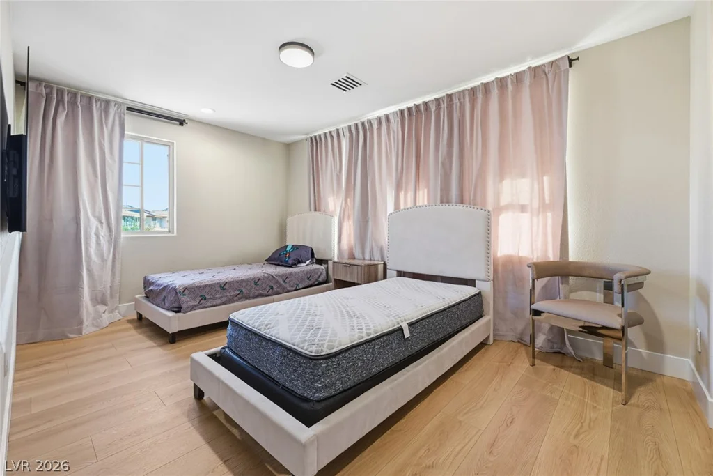 10470 Dove Meadow, Las Vegas, NV 89135