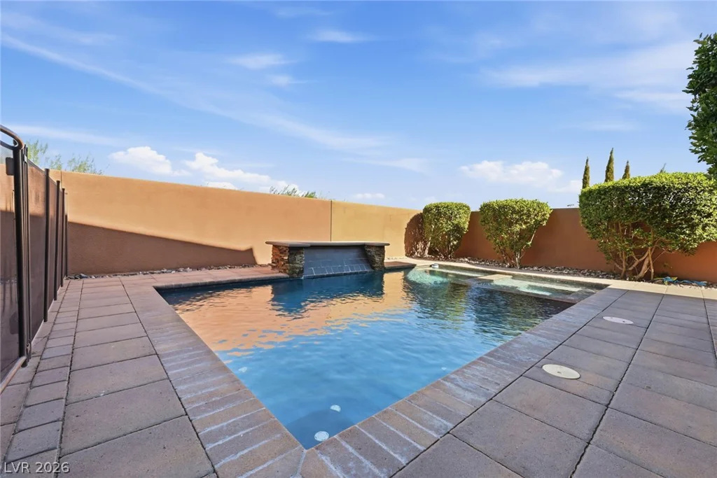 10470 Dove Meadow, Las Vegas, NV 89135