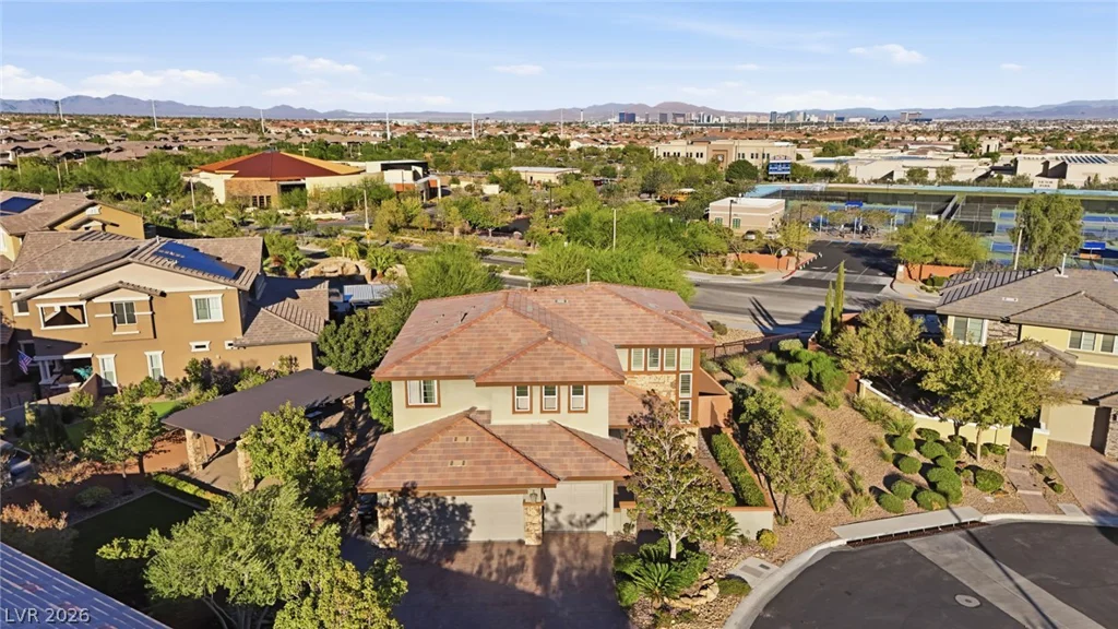 10470 Dove Meadow, Las Vegas, NV 89135