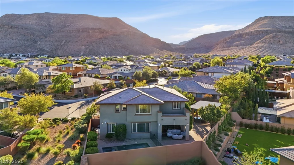 10470 Dove Meadow, Las Vegas, NV 89135