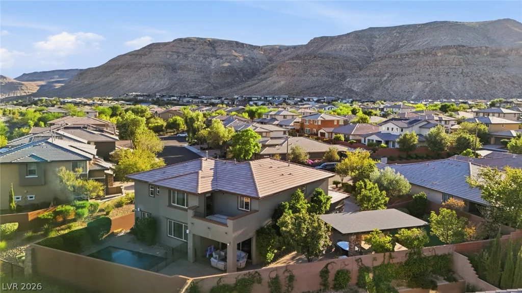 10470 Dove Meadow, Las Vegas, NV 89135