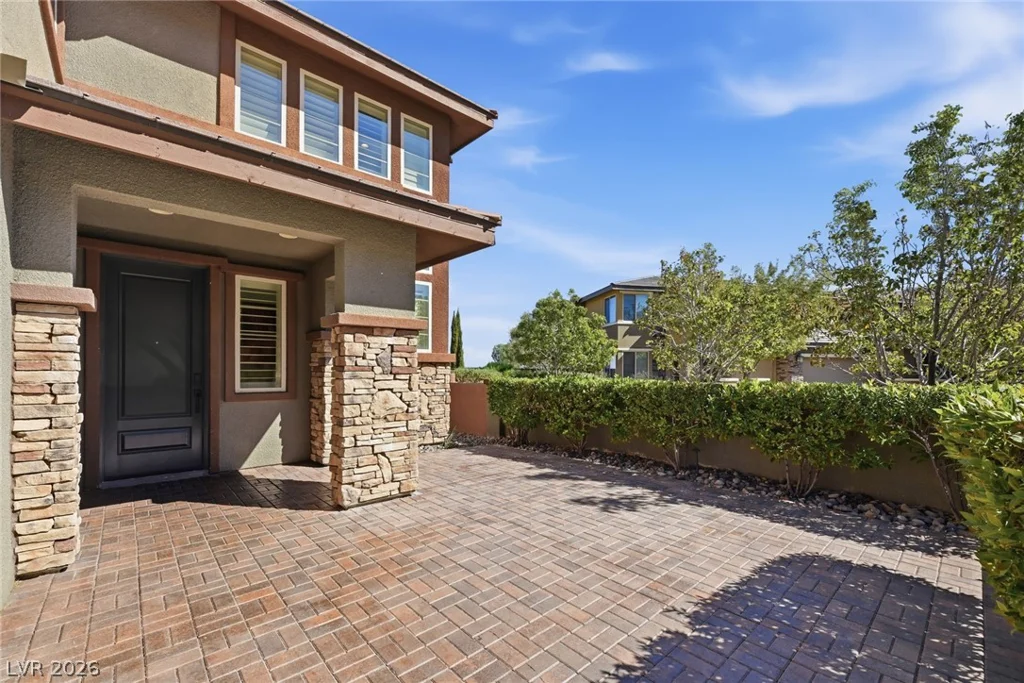 10470 Dove Meadow, Las Vegas, NV 89135