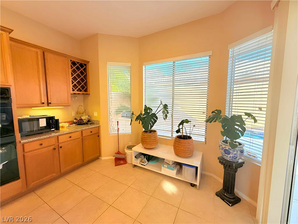 10656 Warrior, Las Vegas, NV 89135