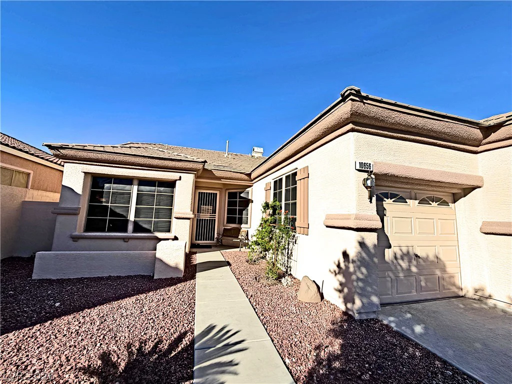10656 Warrior, Las Vegas, NV 89135