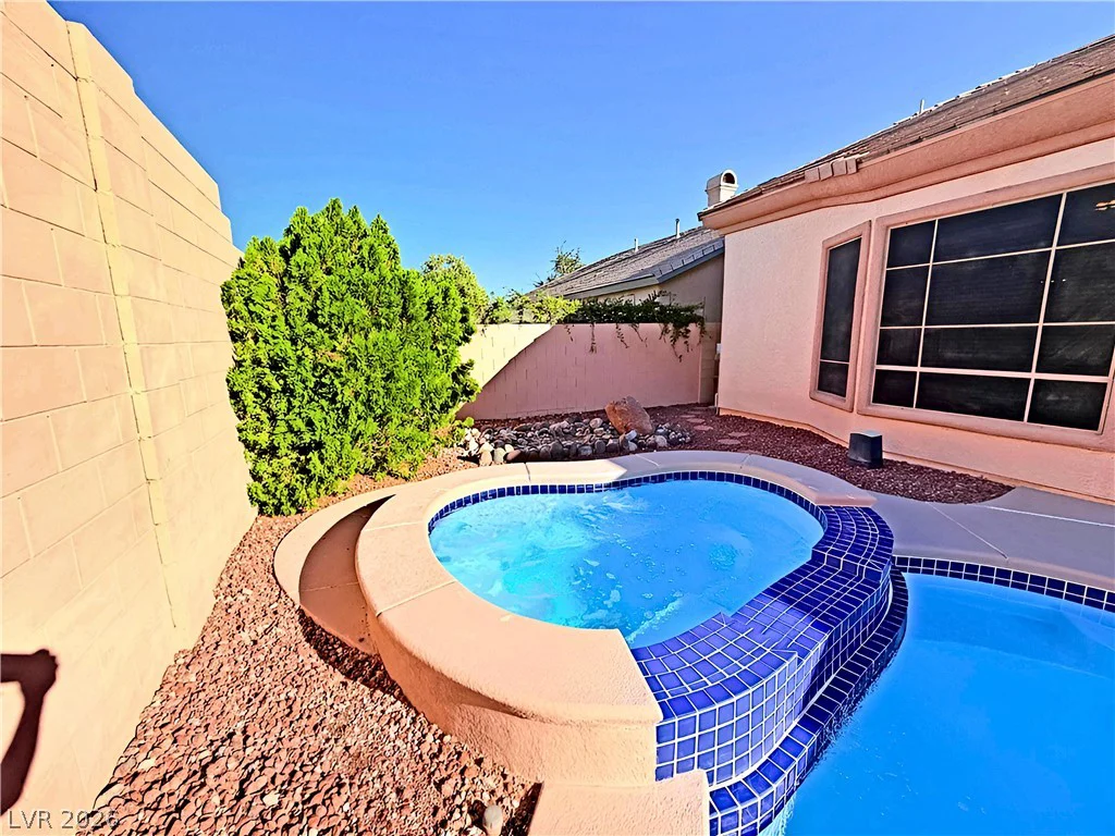 10656 Warrior, Las Vegas, NV 89135