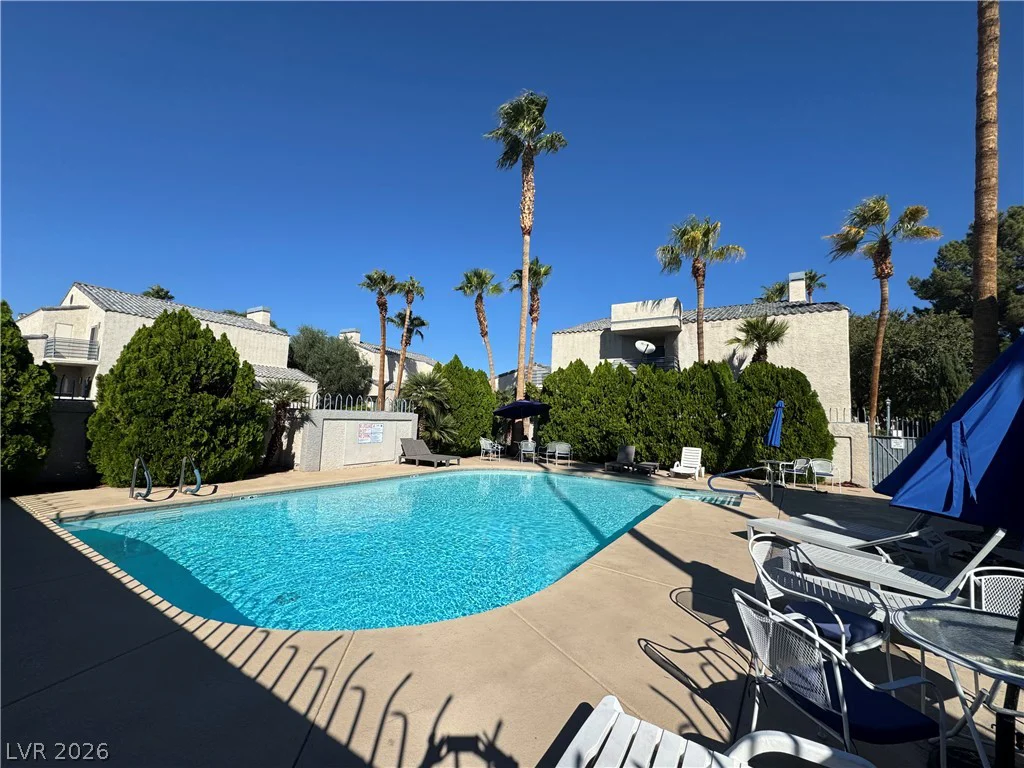 6250 Flamingo, Las Vegas, NV 89103