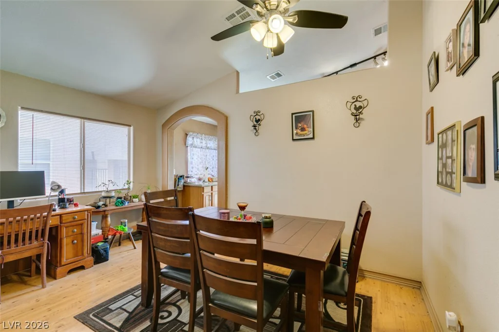 517 Wing Gull, North Las Vegas, NV 89032
