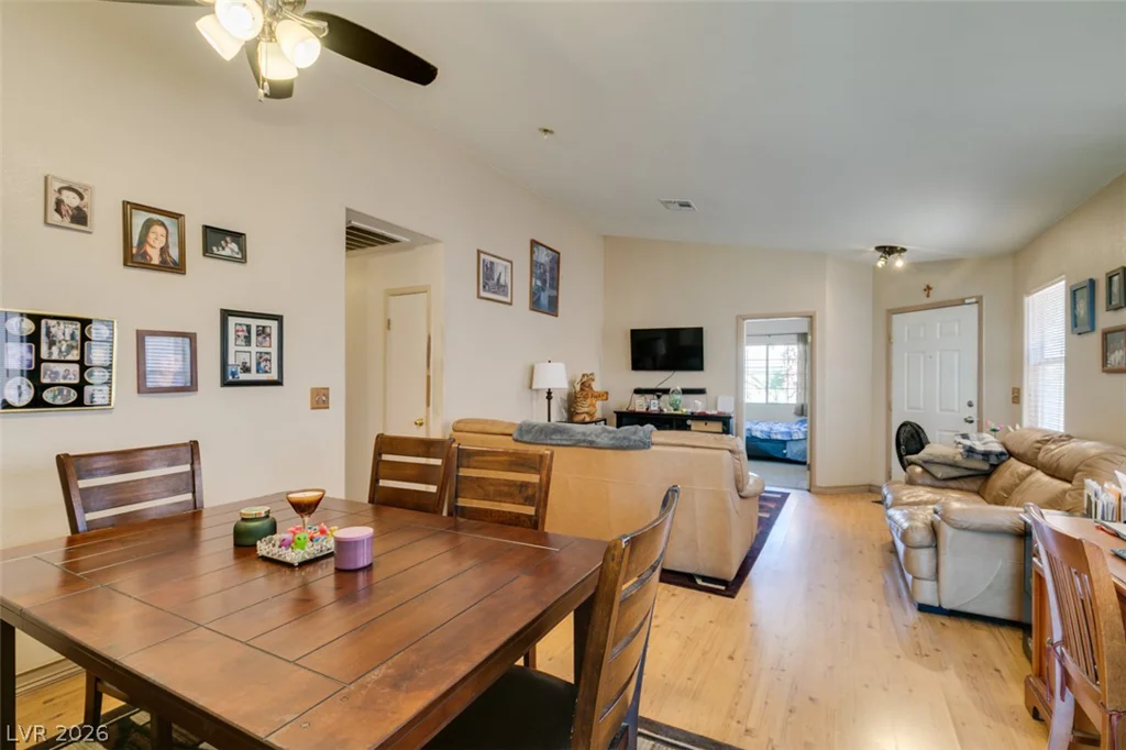 517 Wing Gull, North Las Vegas, NV 89032