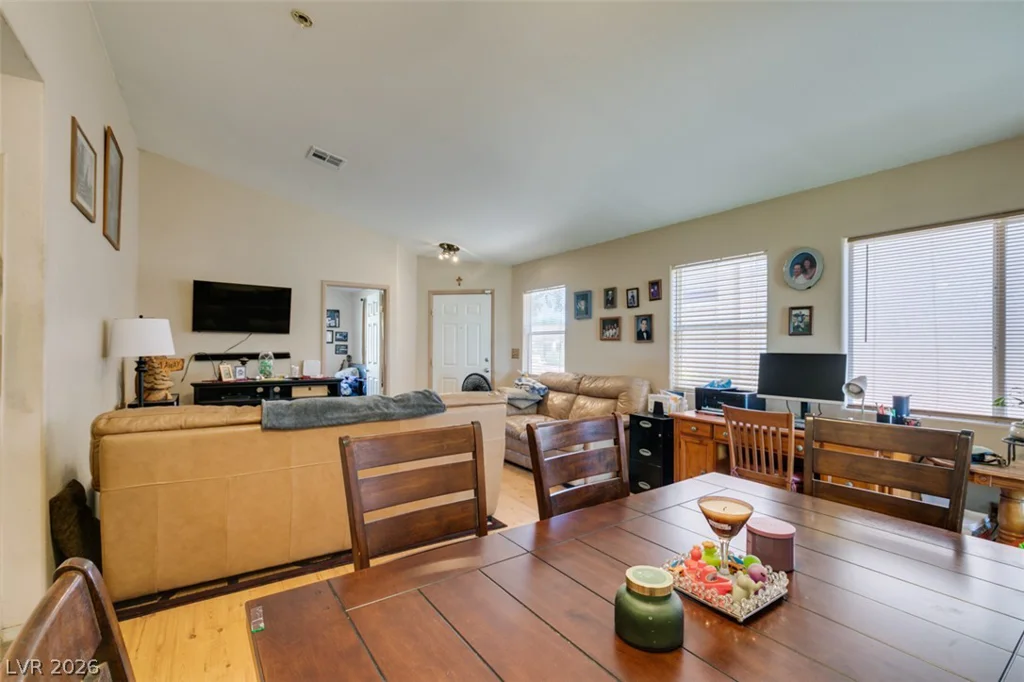 517 Wing Gull, North Las Vegas, NV 89032