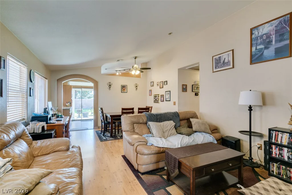 517 Wing Gull, North Las Vegas, NV 89032