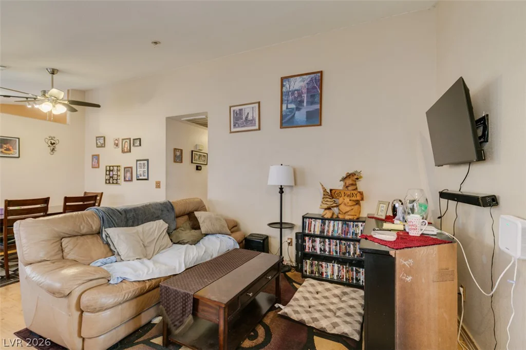 517 Wing Gull, North Las Vegas, NV 89032