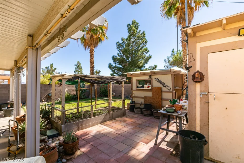 517 Wing Gull, North Las Vegas, NV 89032