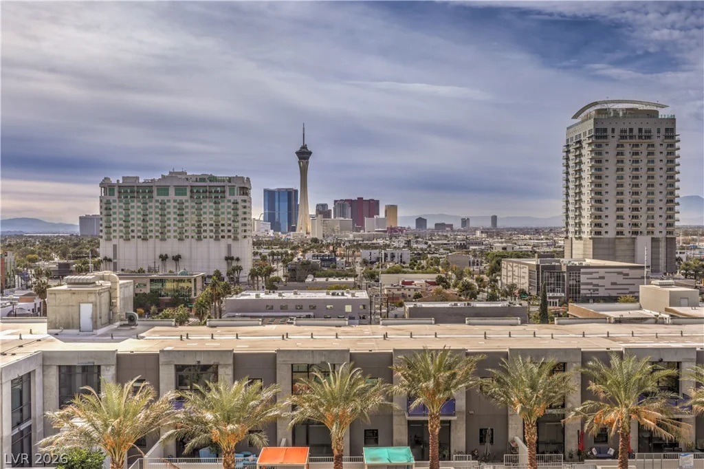 353 Bonneville, Las Vegas, NV 89101