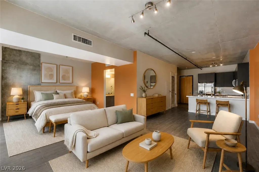 353 Bonneville, Las Vegas, NV 89101