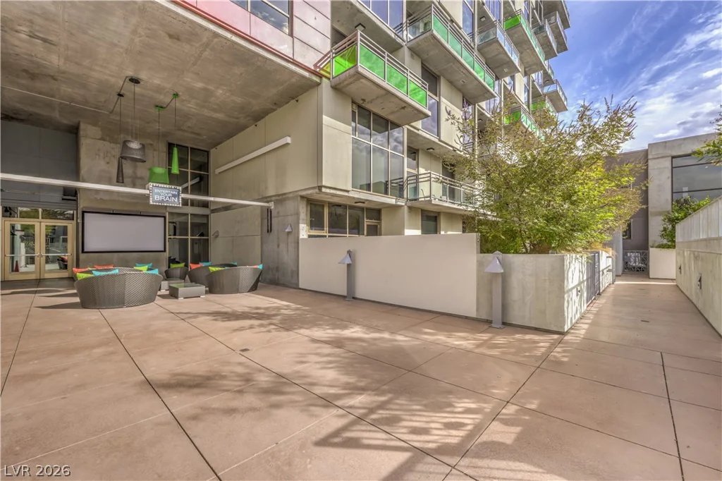 353 Bonneville, Las Vegas, NV 89101