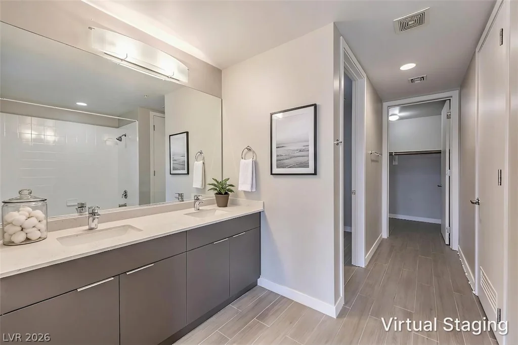 353 Bonneville, Las Vegas, NV 89101