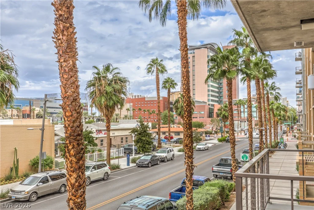 353 Bonneville, Las Vegas, NV 89101
