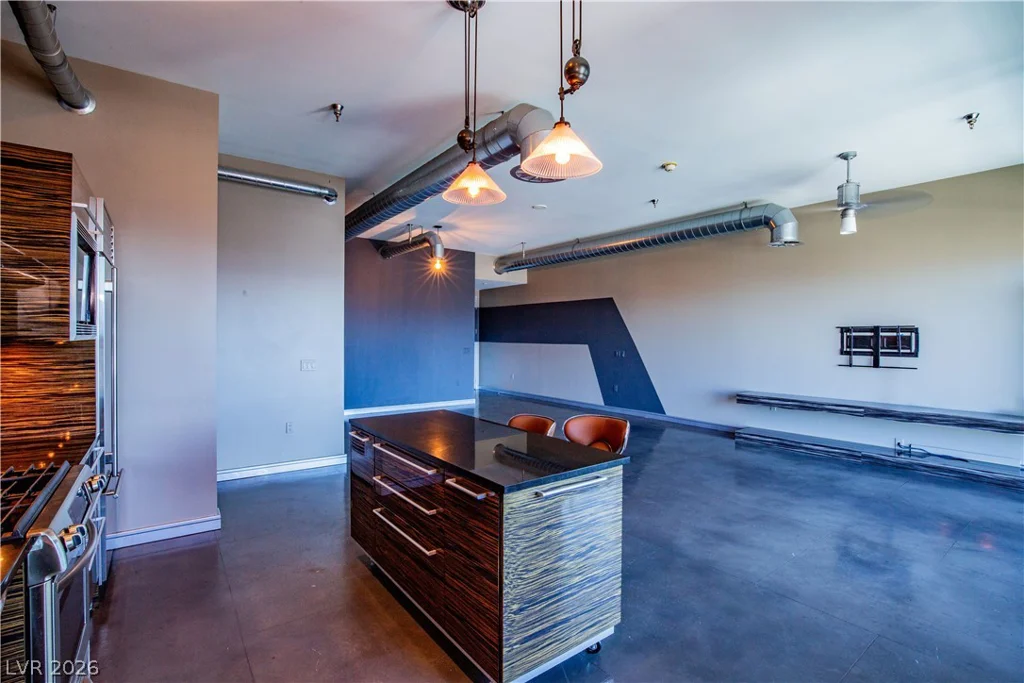200 Hoover, Las Vegas, NV 89101