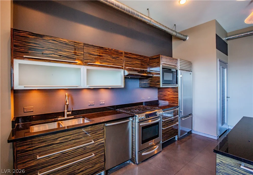 200 Hoover, Las Vegas, NV 89101