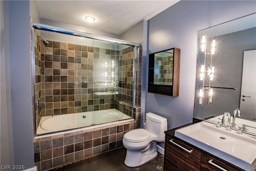200 Hoover, Las Vegas, NV 89101