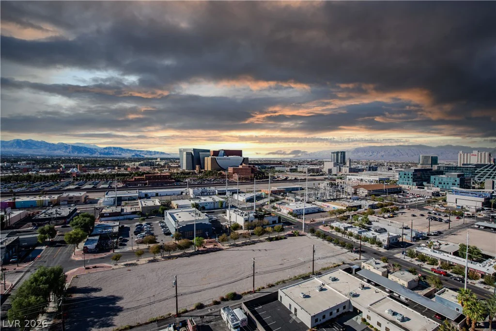 200 Hoover, Las Vegas, NV 89101