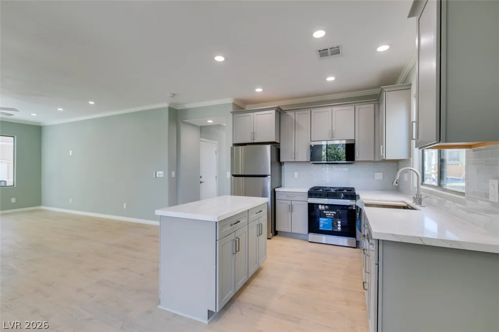 552 Civic Holiday, North Las Vegas, NV 89031