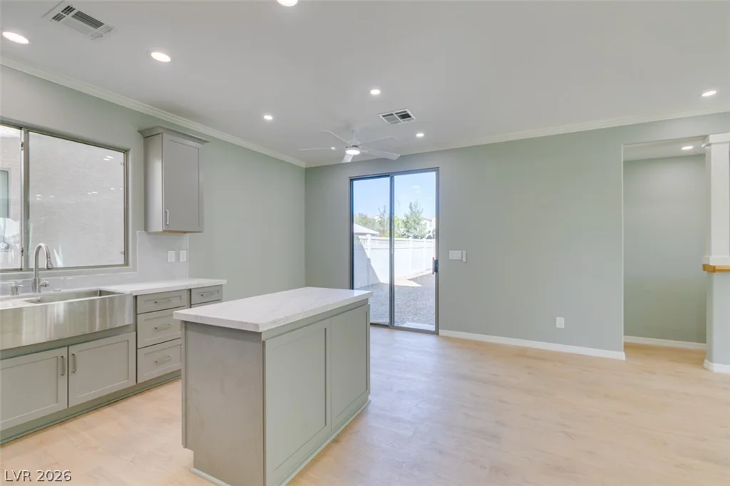 552 Civic Holiday, North Las Vegas, NV 89031