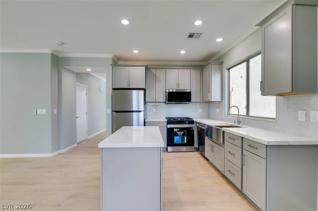 552 Civic Holiday, North Las Vegas, NV 89031