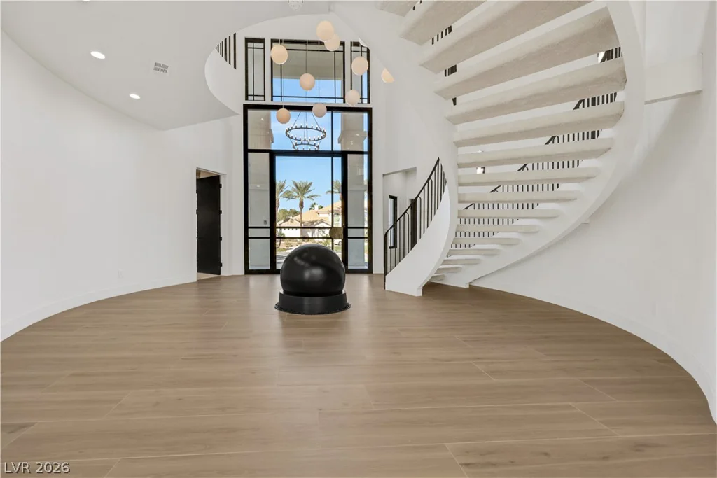 3765 Pacific, Las Vegas, NV 89121