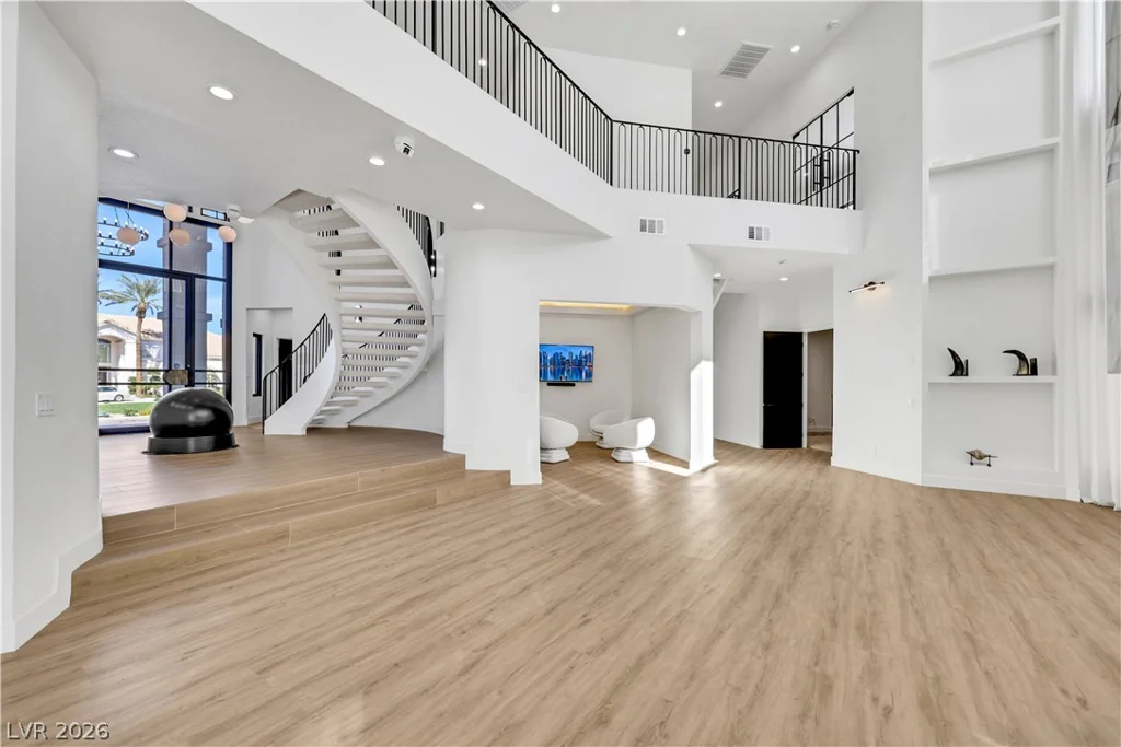 3765 Pacific, Las Vegas, NV 89121