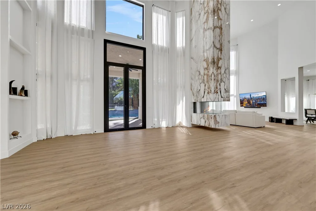 3765 Pacific, Las Vegas, NV 89121