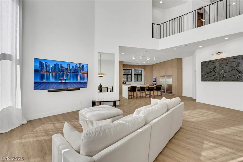 3765 Pacific, Las Vegas, NV 89121