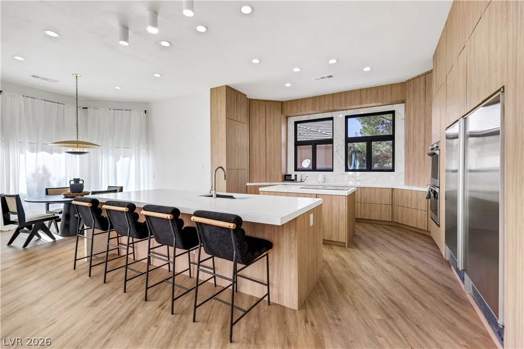 3765 Pacific, Las Vegas, NV 89121