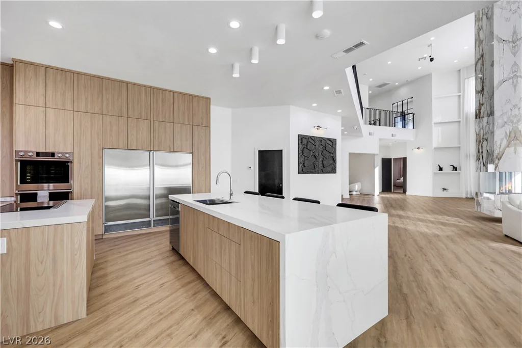3765 Pacific, Las Vegas, NV 89121