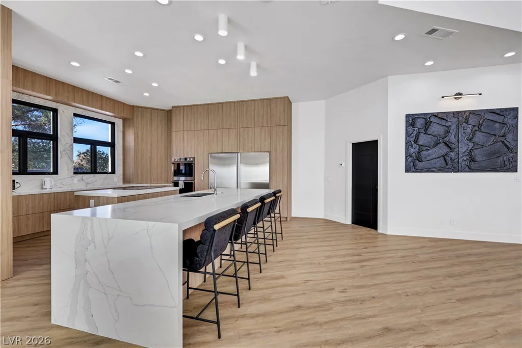 3765 Pacific, Las Vegas, NV 89121