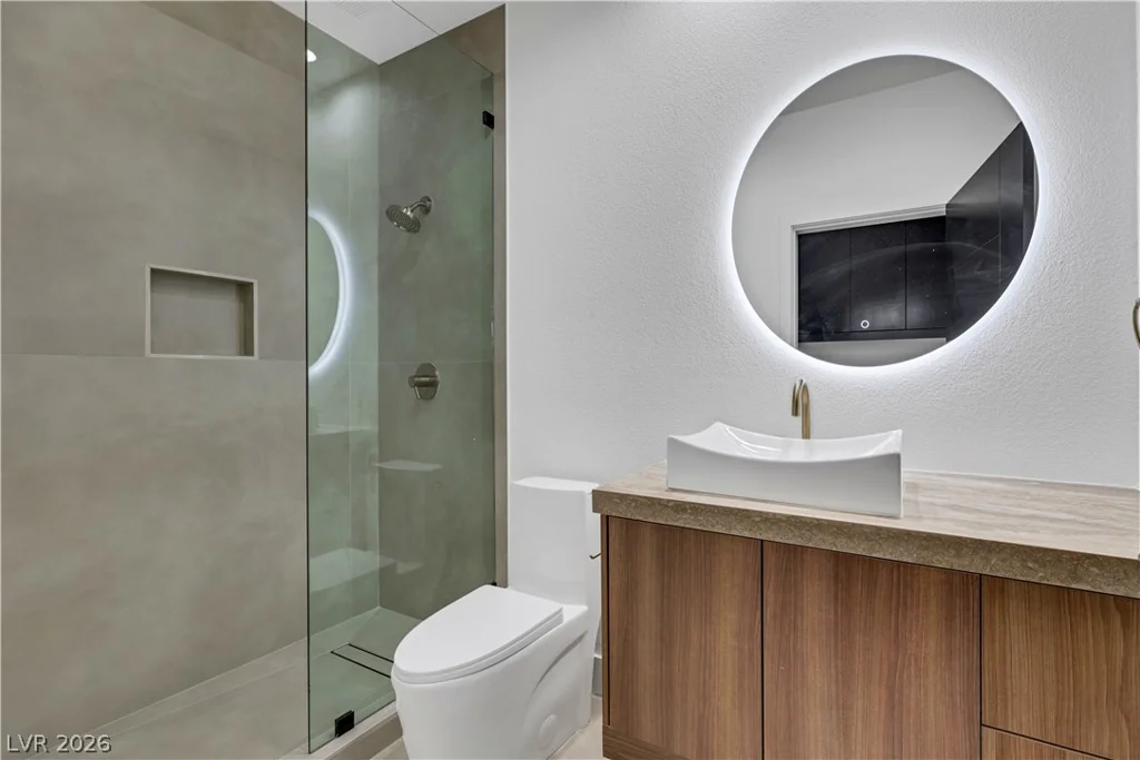 3765 Pacific, Las Vegas, NV 89121