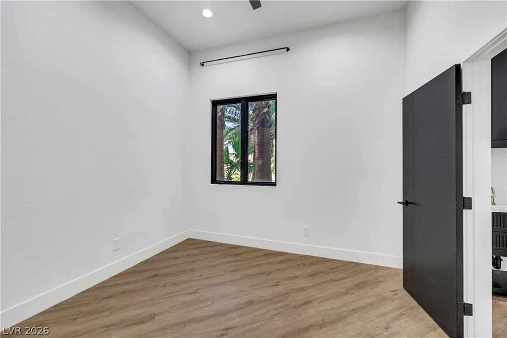 3765 Pacific, Las Vegas, NV 89121