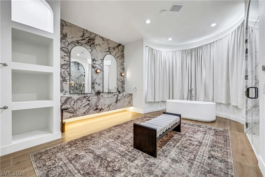 3765 Pacific, Las Vegas, NV 89121
