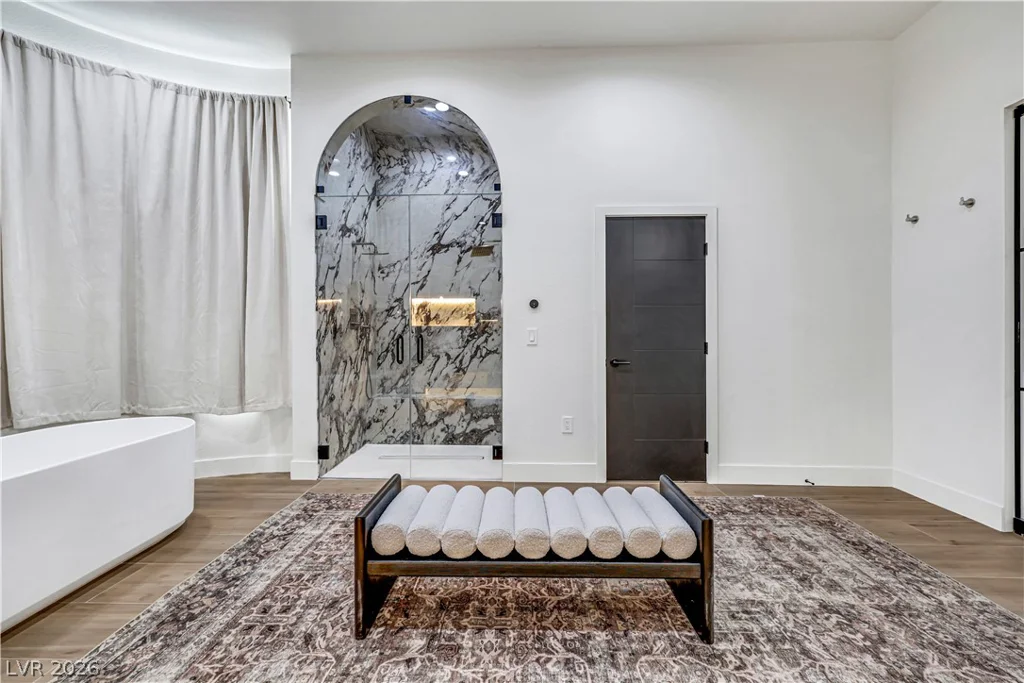 3765 Pacific, Las Vegas, NV 89121
