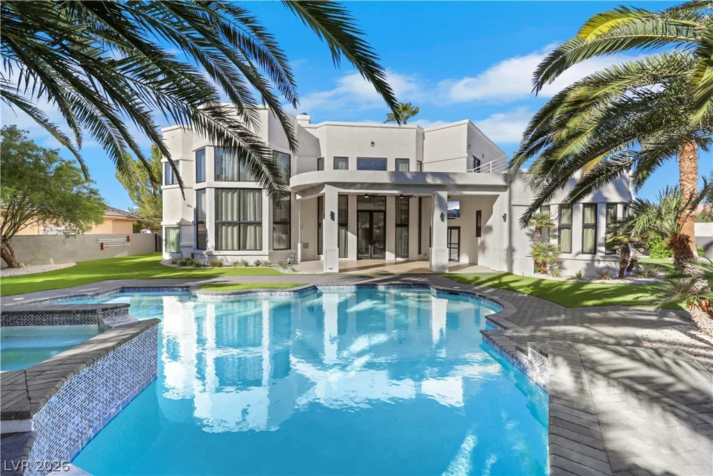 3765 Pacific, Las Vegas, NV 89121