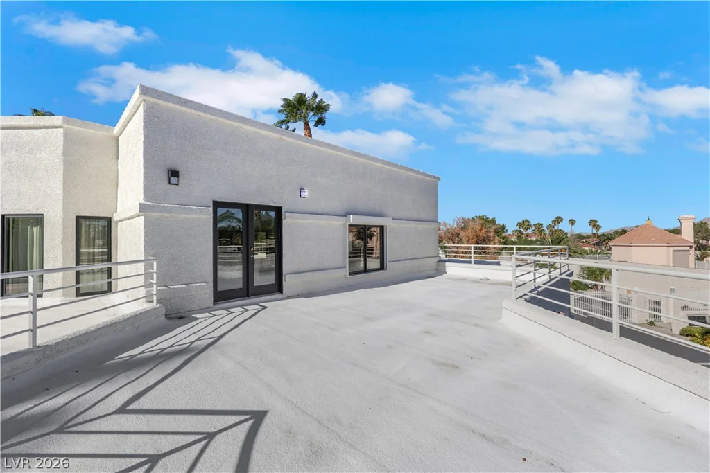 3765 Pacific, Las Vegas, NV 89121