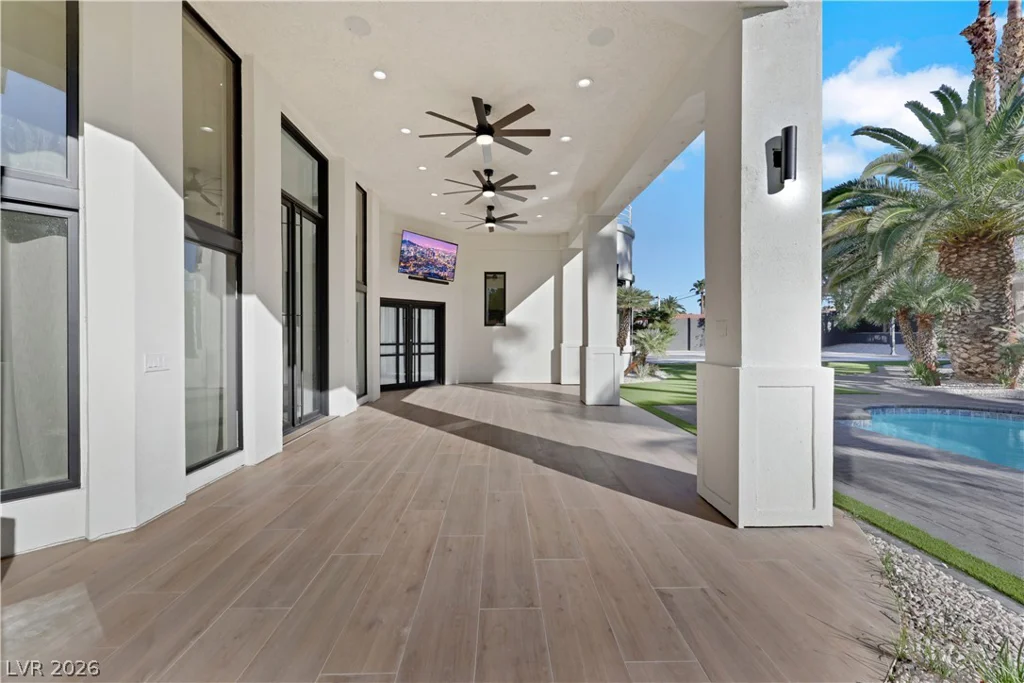3765 Pacific, Las Vegas, NV 89121