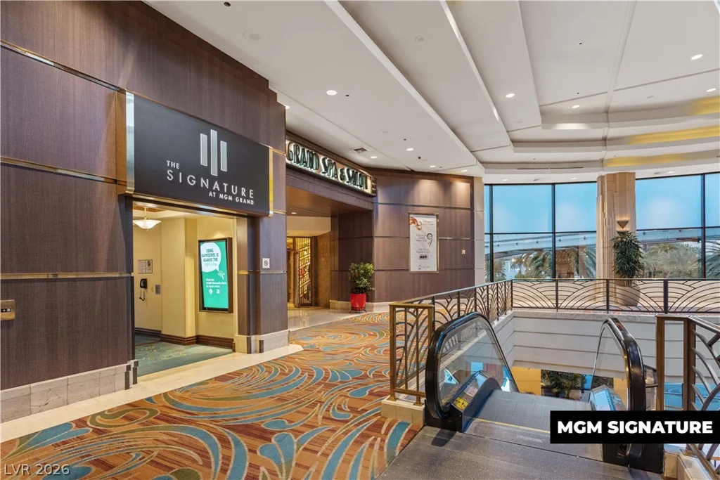 125 Harmon, Las Vegas, NV 89109