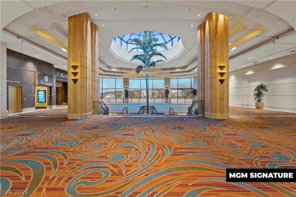 125 Harmon, Las Vegas, NV 89109