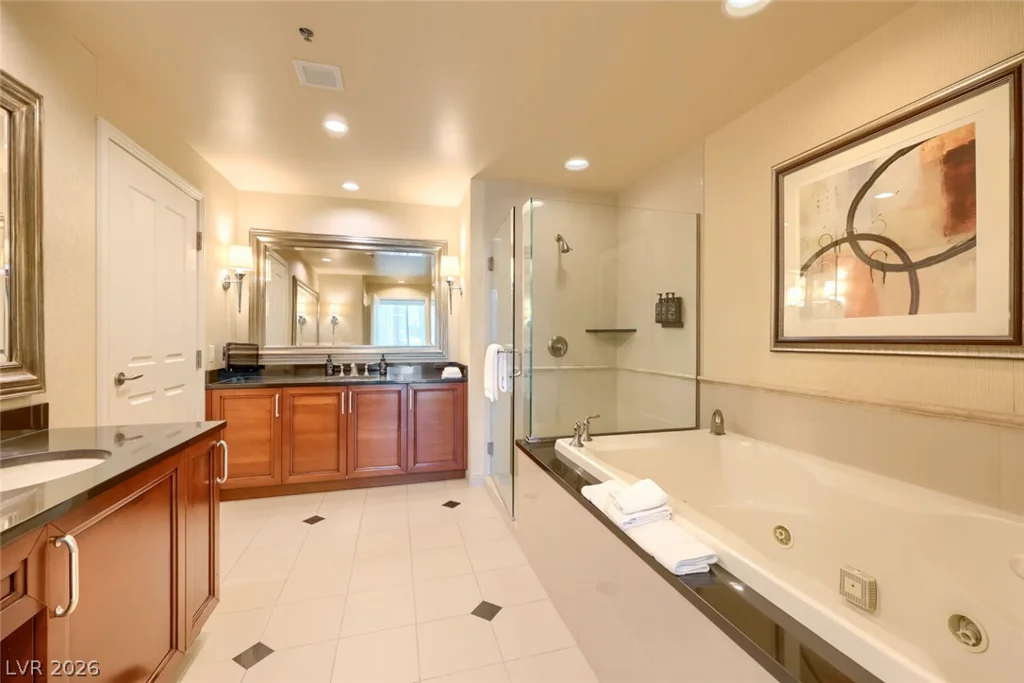 145 Harmon, Las Vegas, NV 89109