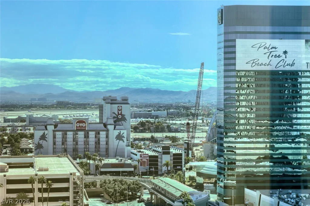 145 Harmon, Las Vegas, NV 89109