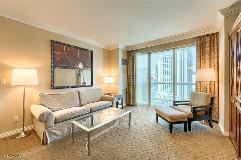 145 Harmon, Las Vegas, NV 89109