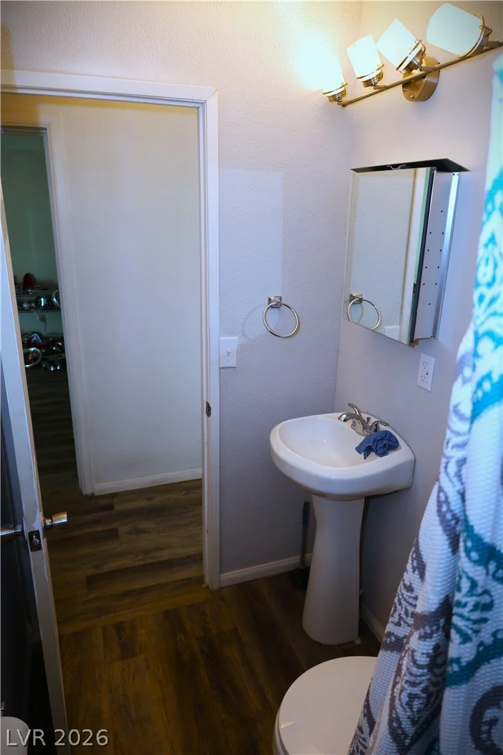 5998 Castlemont, Las Vegas, NV 89156
